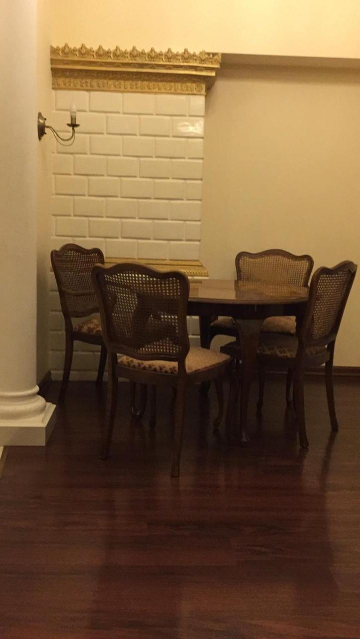 Appartement Cozy Studio Near Greek Square à Odessa Extérieur photo