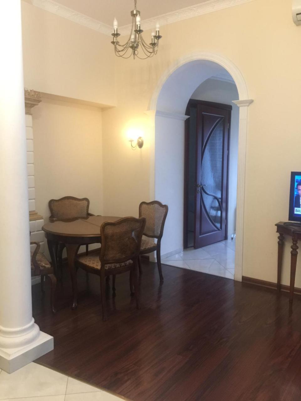 Appartement Cozy Studio Near Greek Square à Odessa Extérieur photo